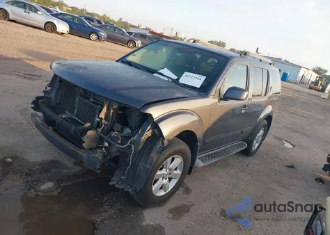 2010 Nissan Pathfinder Se z USA, uszkodzony, nr VIN 5N1AR1NN2AC614919